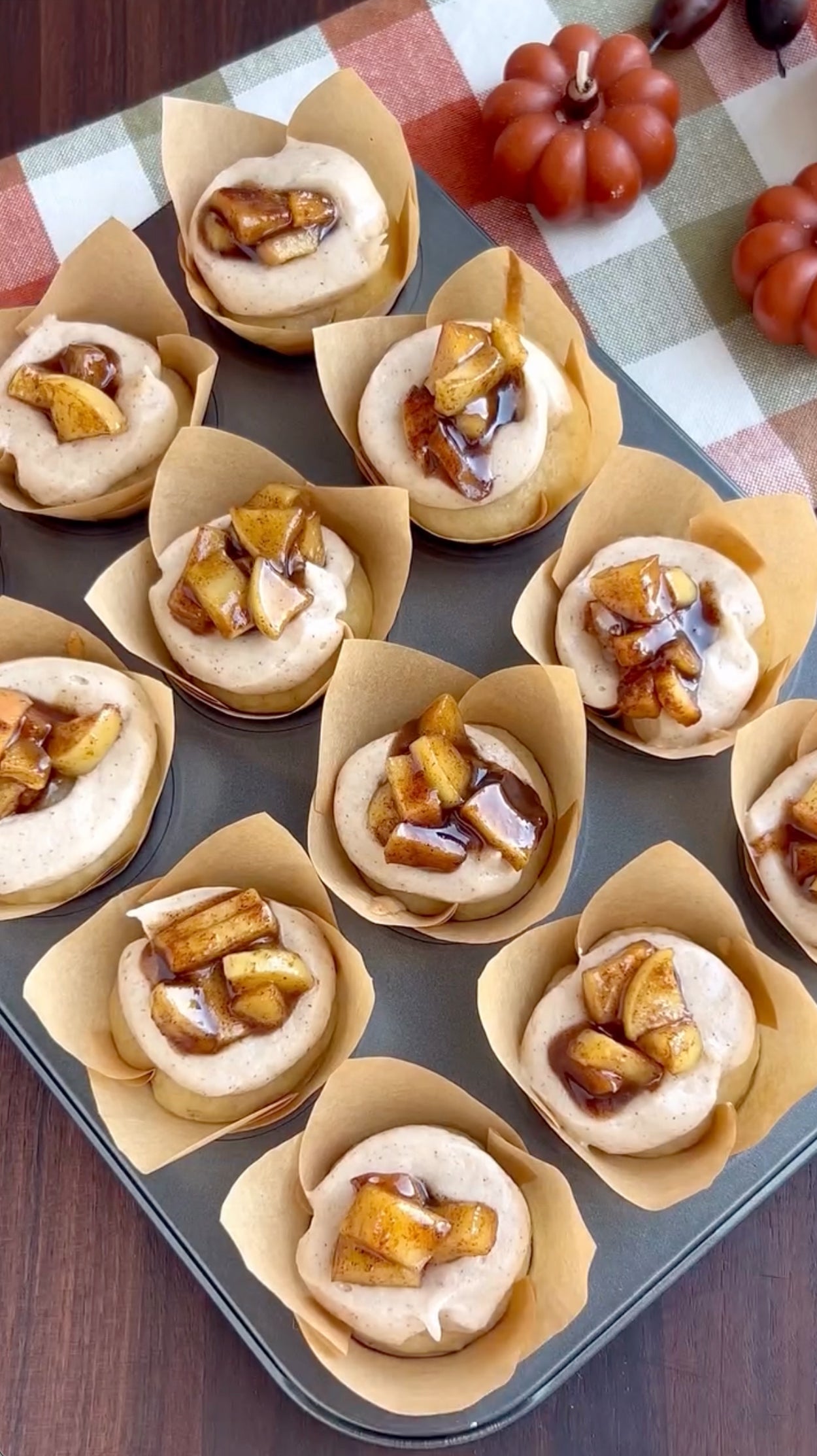 Mini Apple Pie Cupcakes