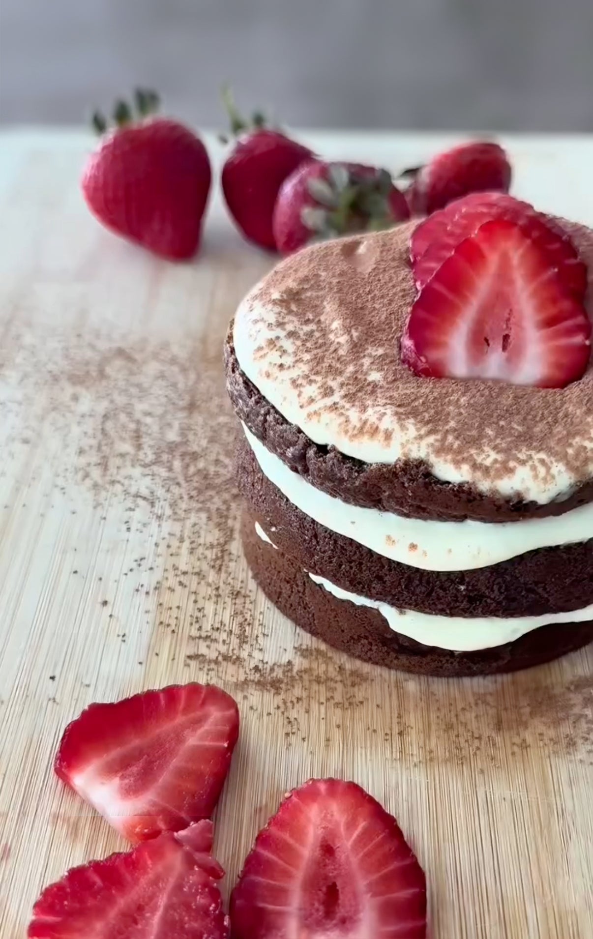 Cocomisu Cake